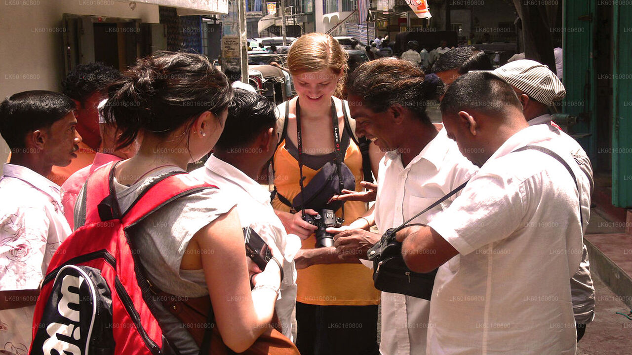 Prozkoumejte doly na drahokamy v Rathnapuru z Wadduwy