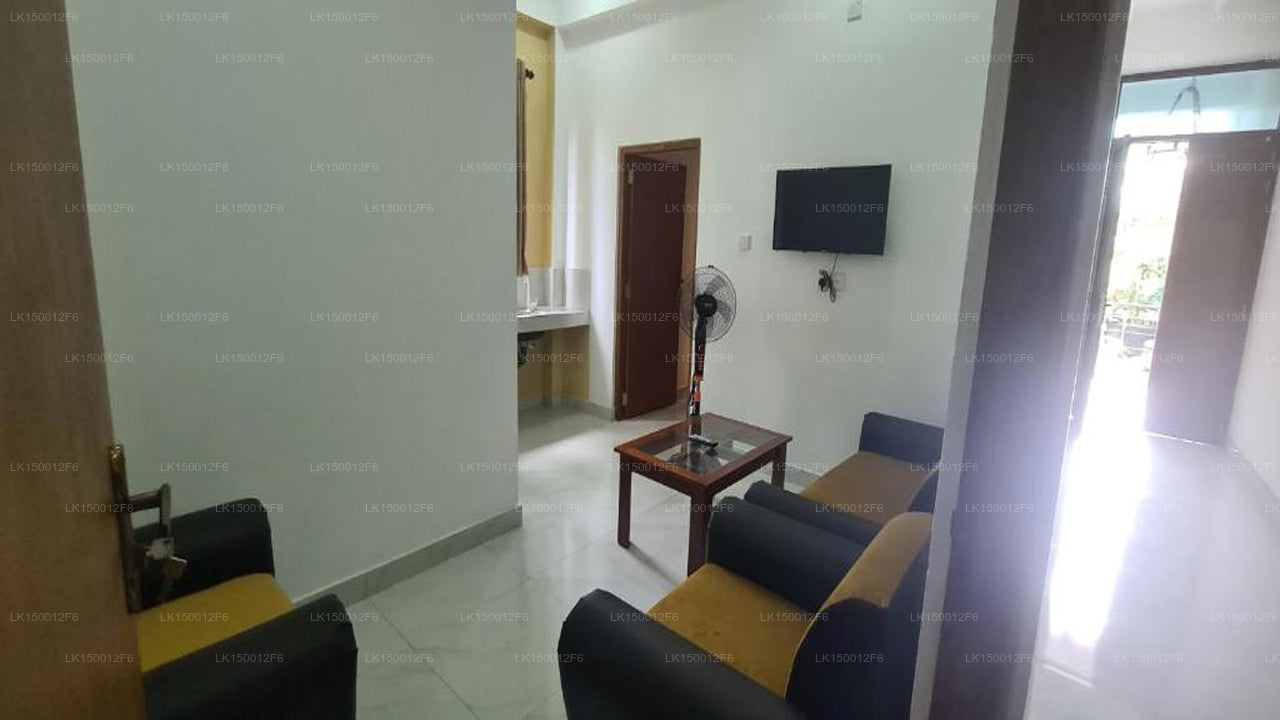 Ceylon Lodge - Letištní Transit Hotel & Hostel, Negombo