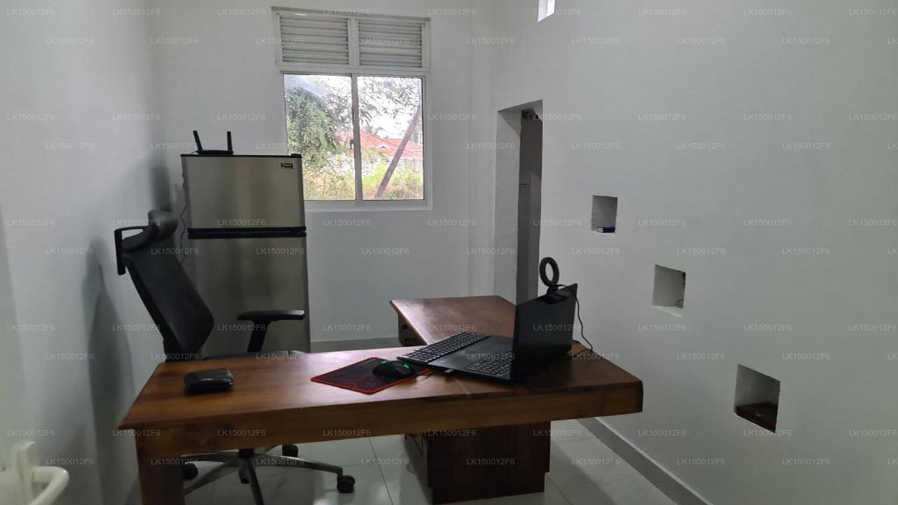 Ceylon Lodge - Letištní Transit Hotel & Hostel, Negombo