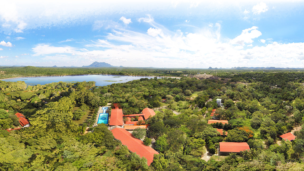 Cinnamon Lodge, Habarána