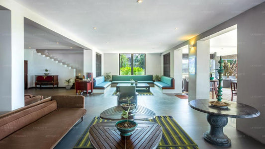 Earl's Reef, Beruwala