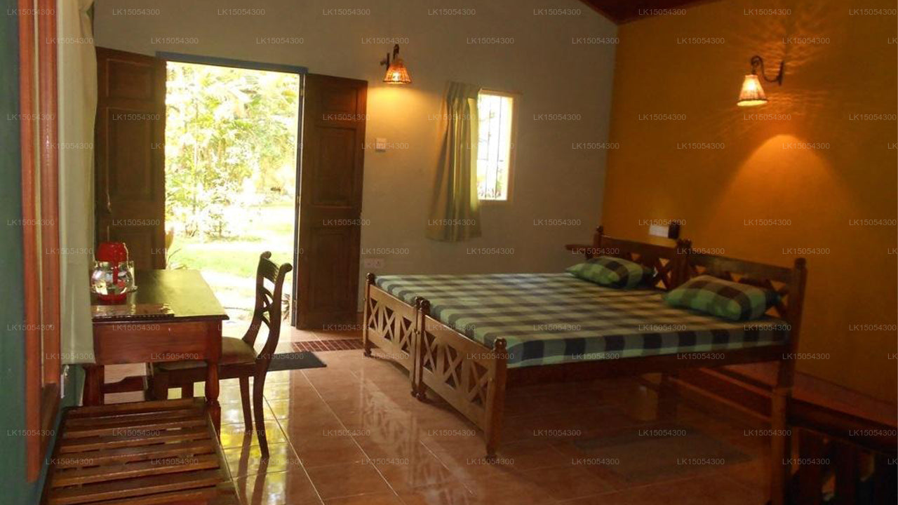 Kumbukgahawatta Hotel, Wadduwa