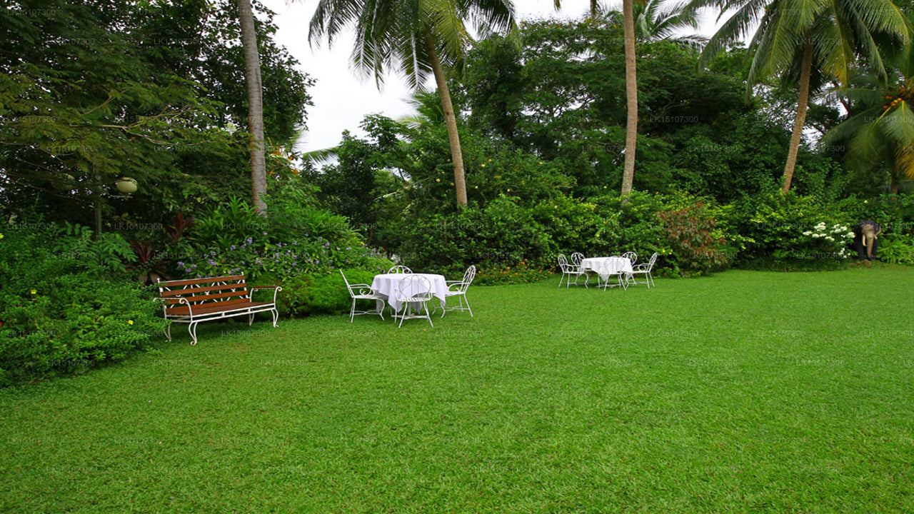 Aqua Pearl Lake Resort, Moratuwa