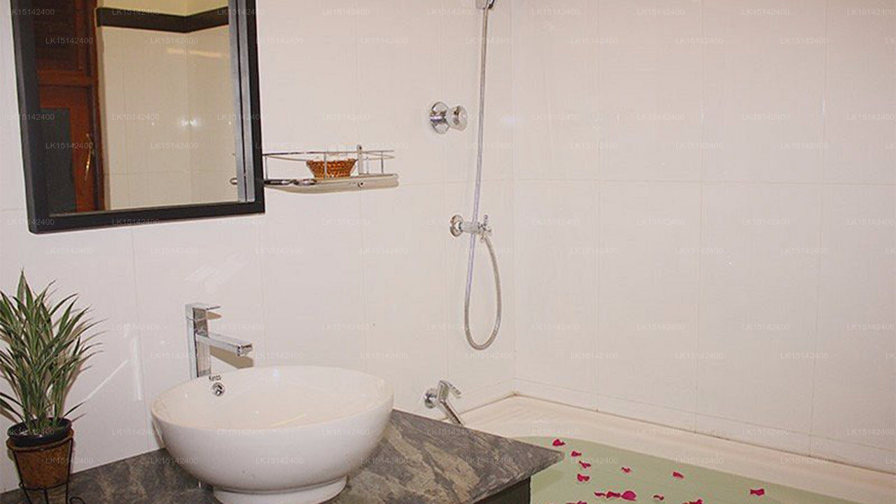 Kekunawela Jungle Lodge, Kataragama