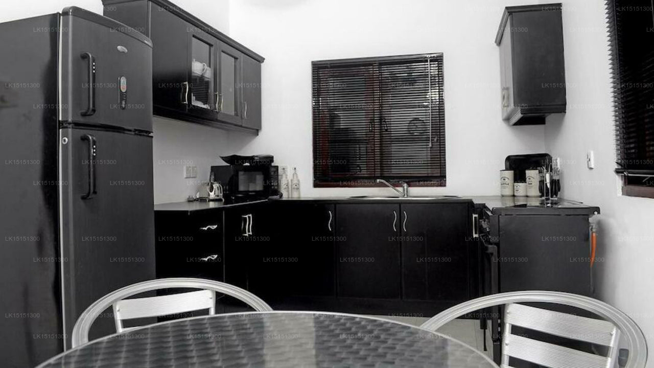 Villa Suriyagaha, Waikkal