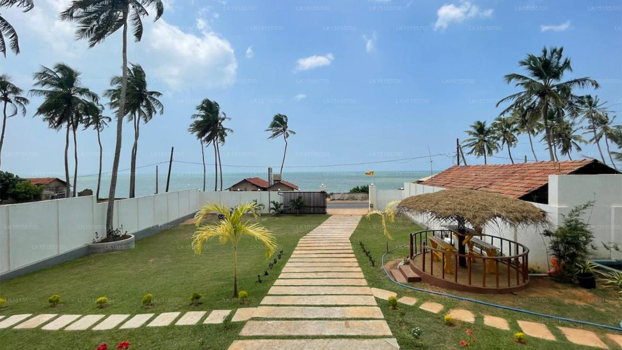 The Cosy Beach, Marawila