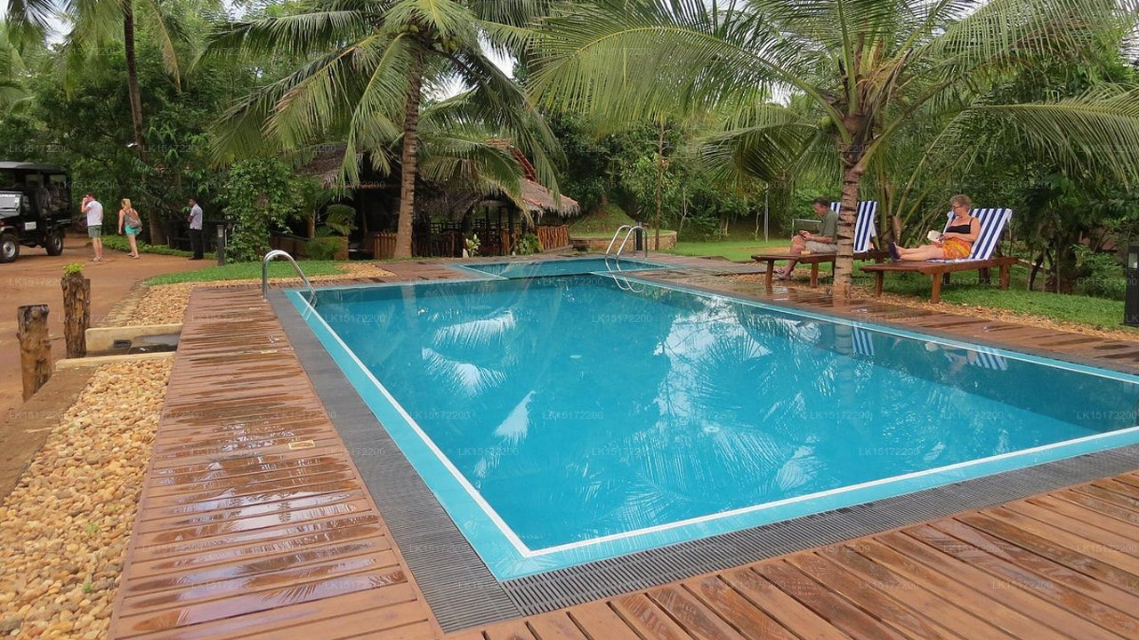 Athgira River Campin,  Udawalawa