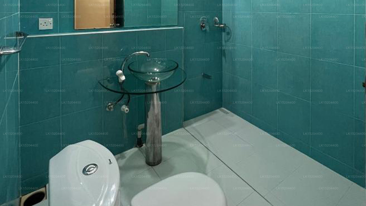 Crystal Blue Hotel, Nilaveli