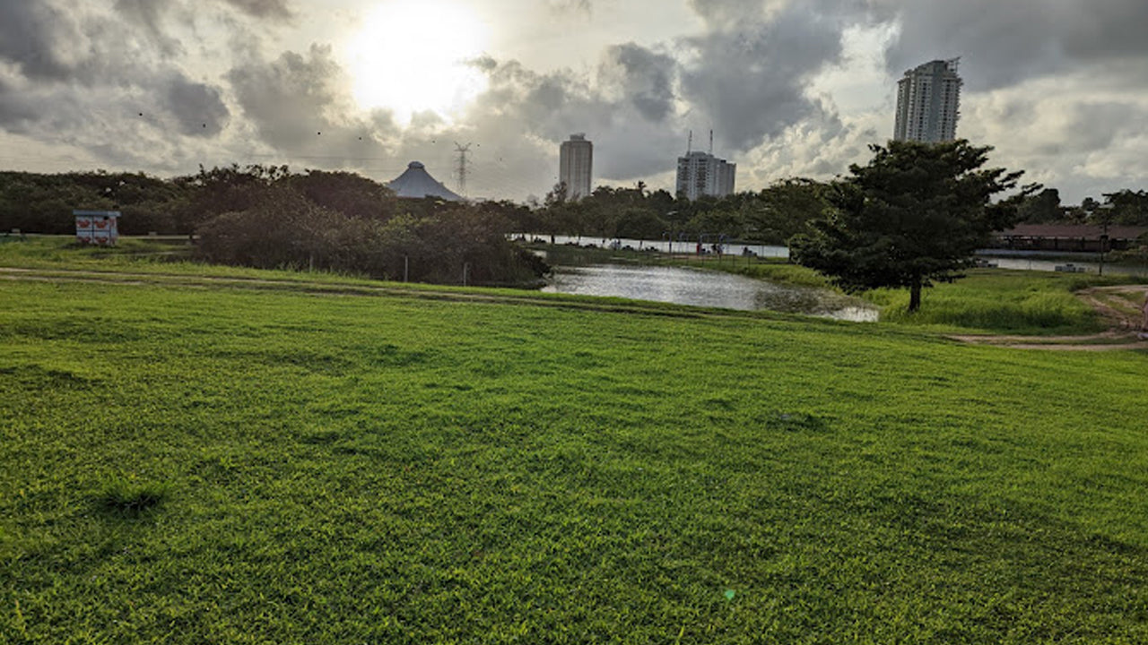 Waters Edge, Battaramulla
