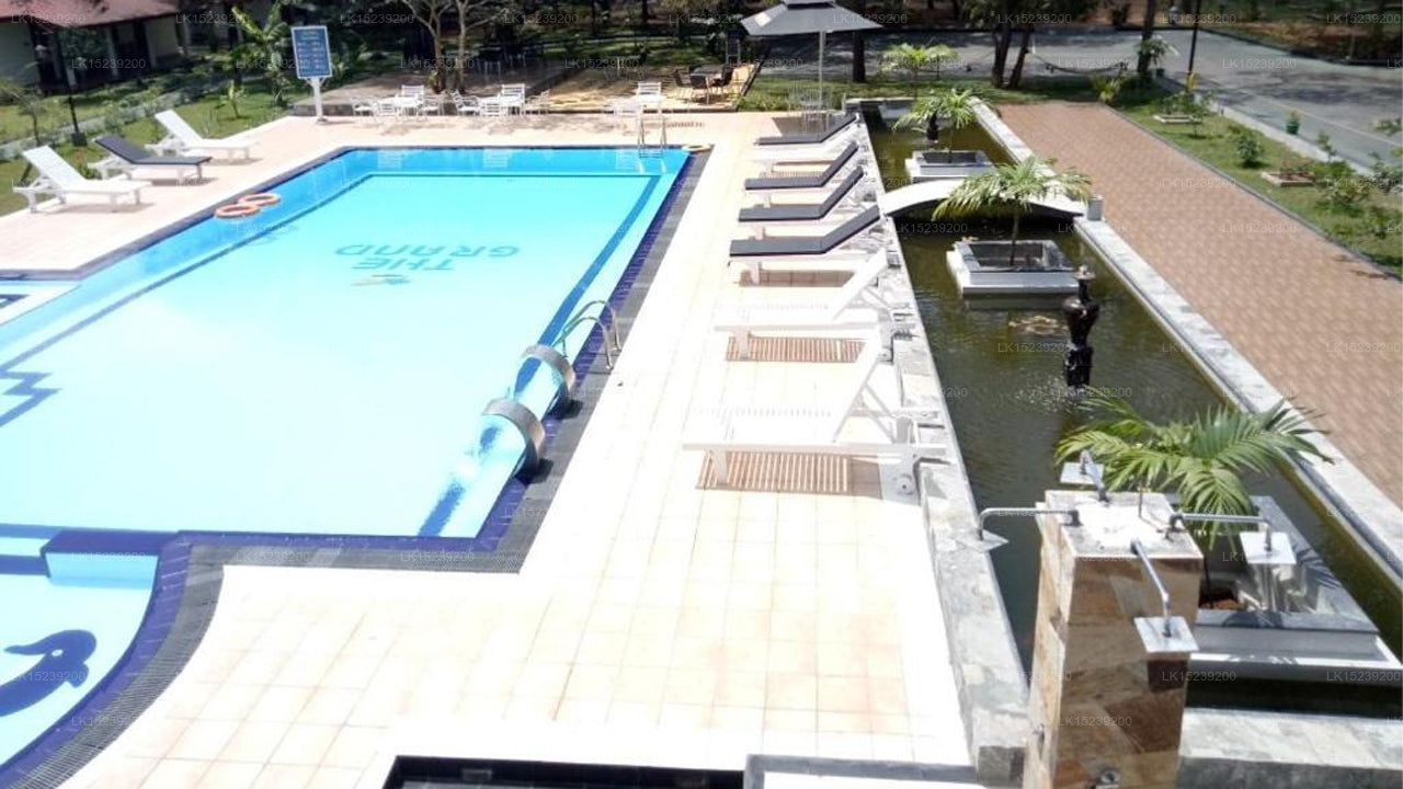 The Grand Leisure Village, Auradapura