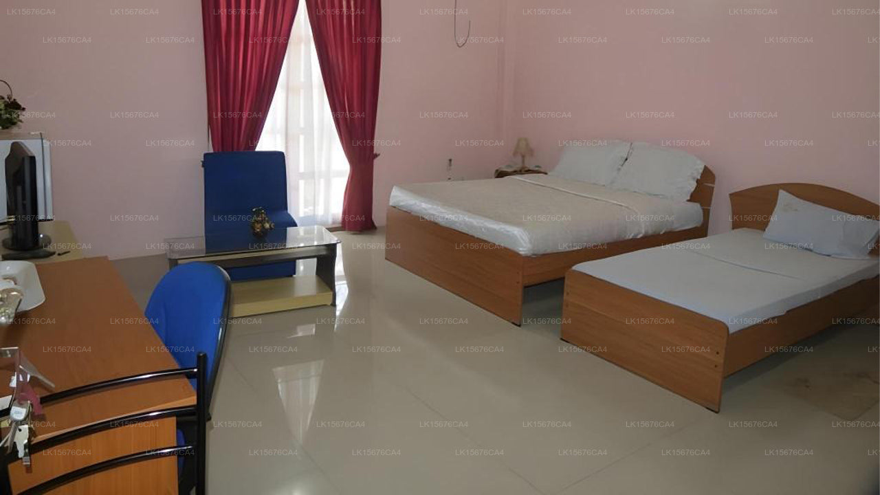 Thampa Tourist Hotel in, Vavuniya