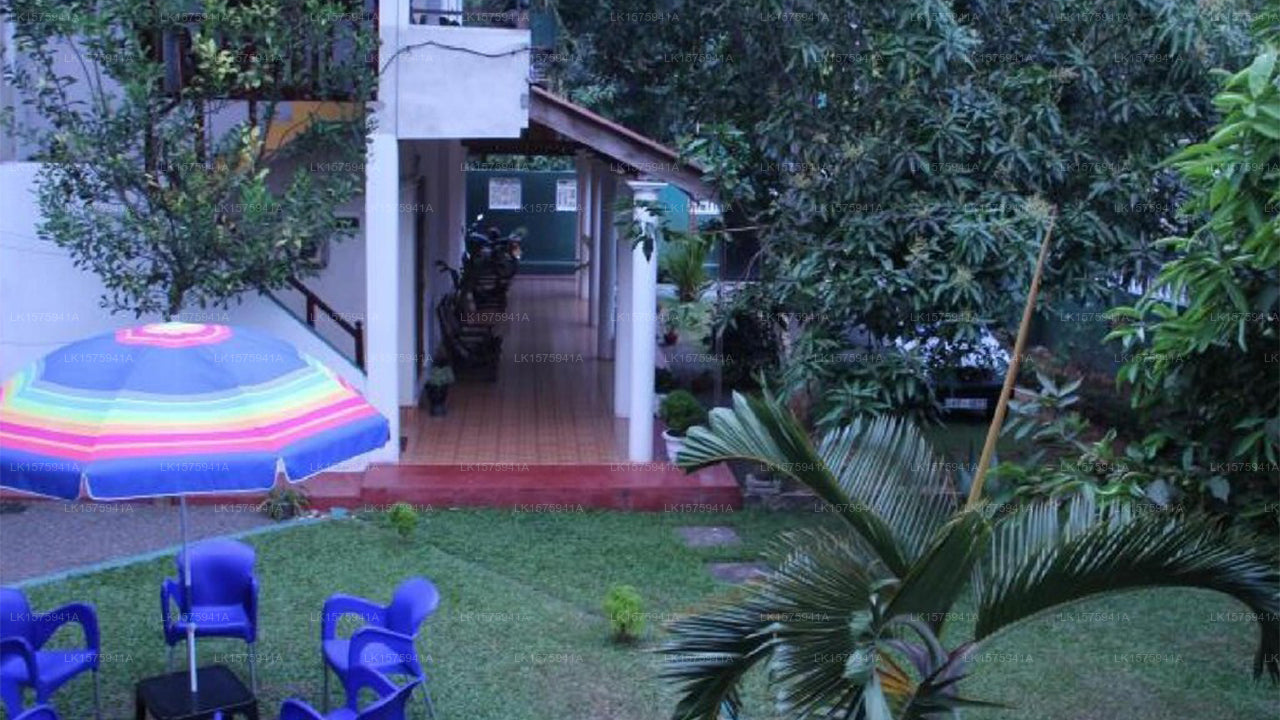 Vizzava Beach Villa, Negombo