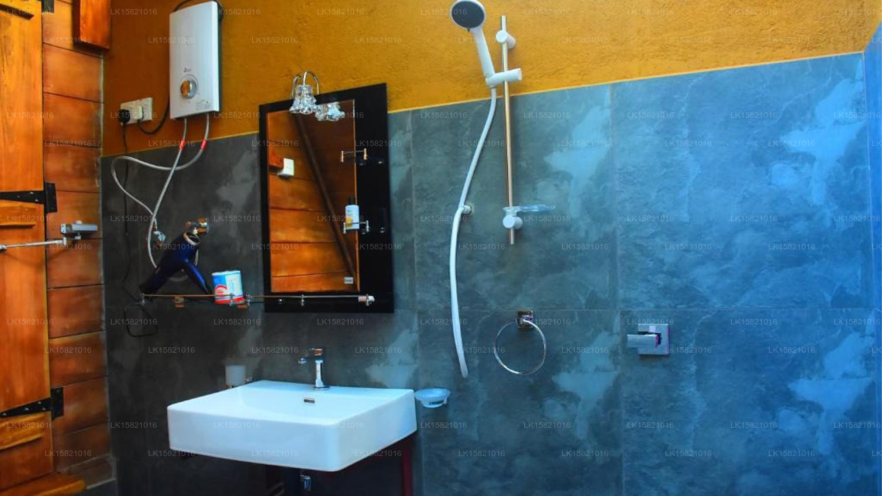 Wild Lake Side Holiday Resort, Udawalawe