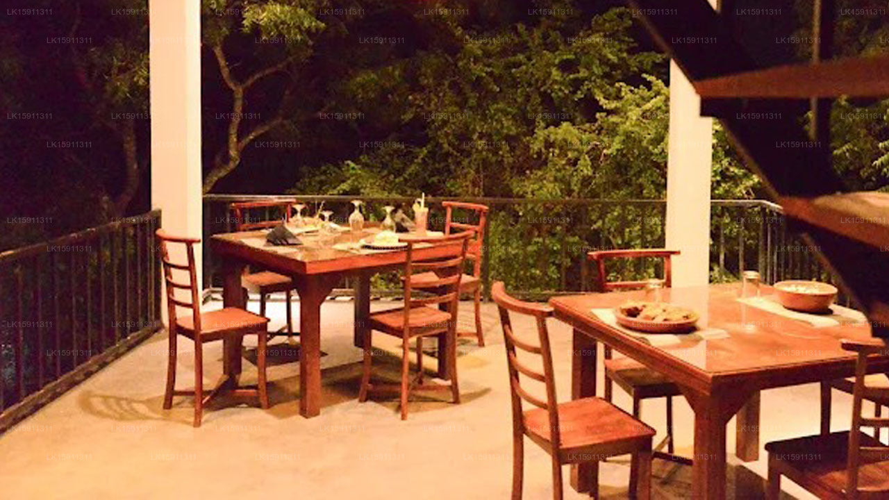 the Nuwara Wewa Holiday Resort, Anuradhapura