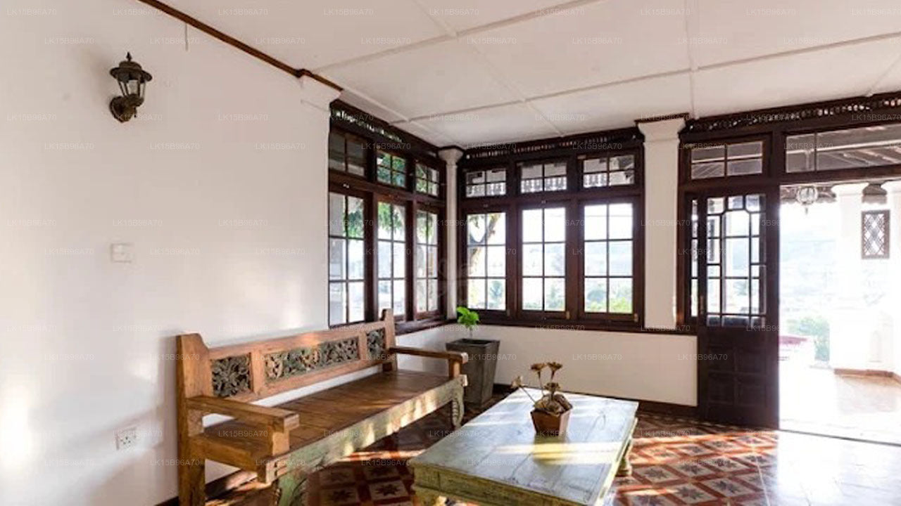 The Secret Kandy, Kandy