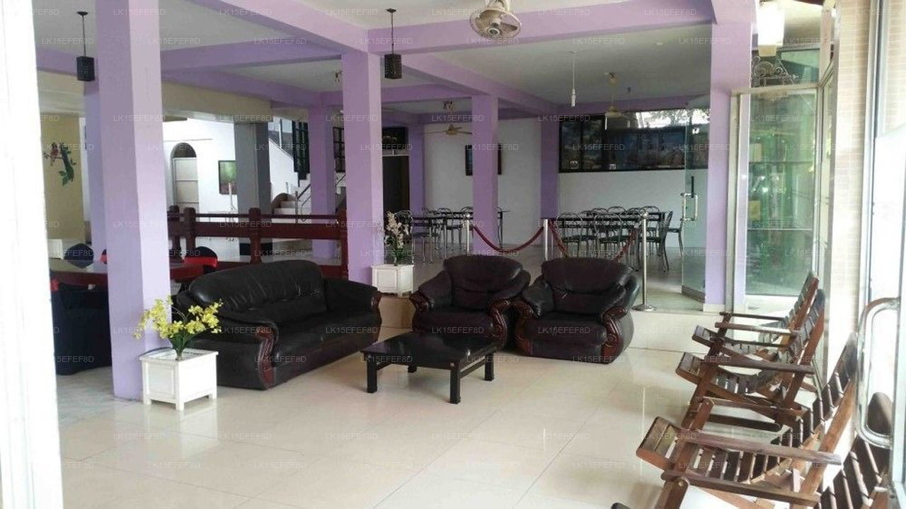 Aubrona Hotel, Wttala