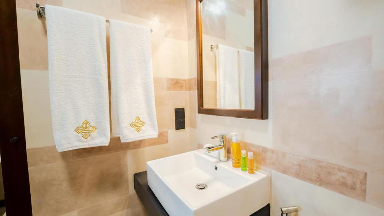 Hotel Limeshine Airport Transit, Katunajake