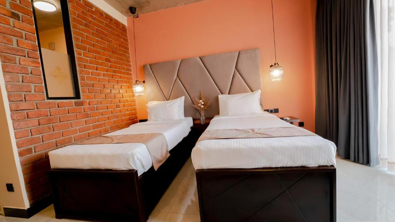 Hotel Limeshine Airport Transit, Katunajake