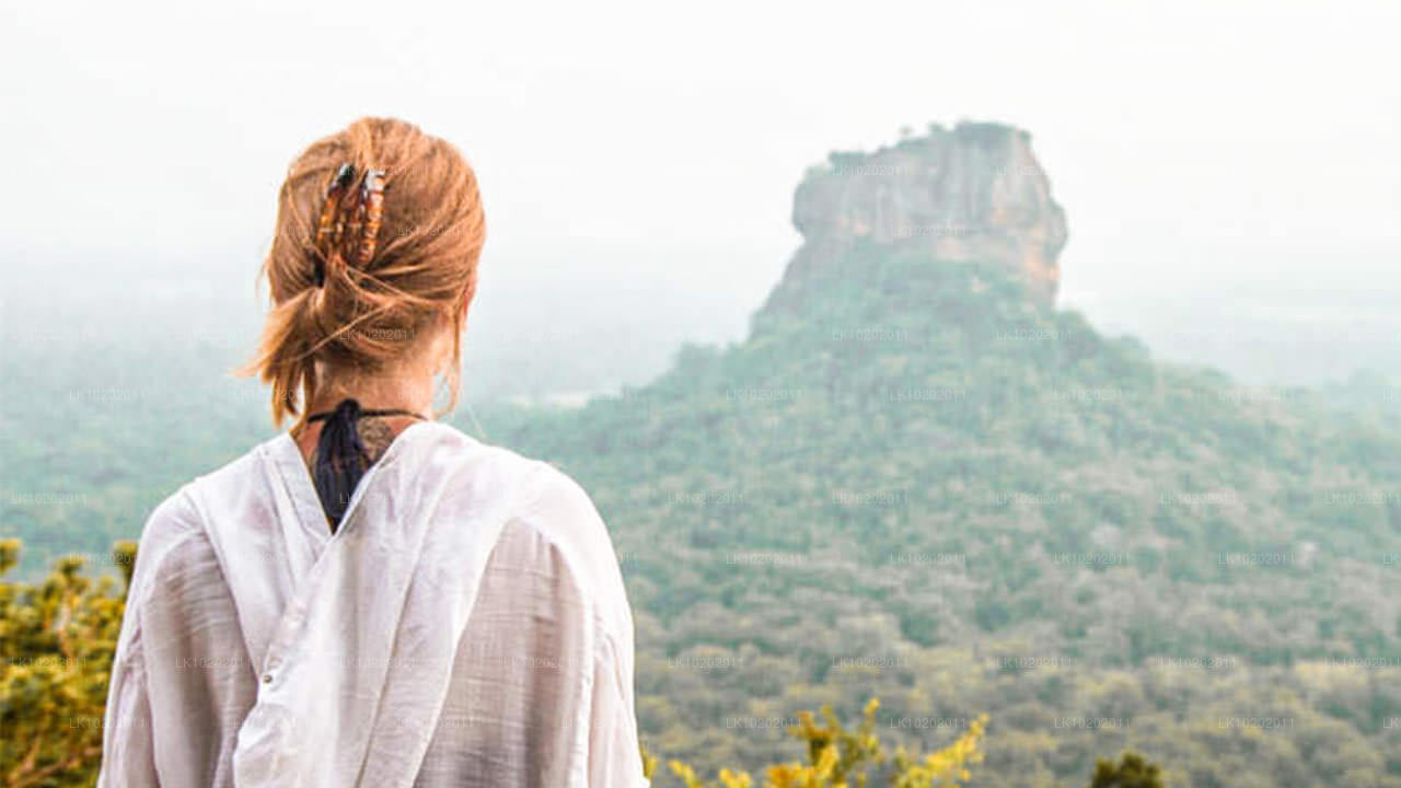 Sigiriya a Minneriya z Colomba (2 dny)