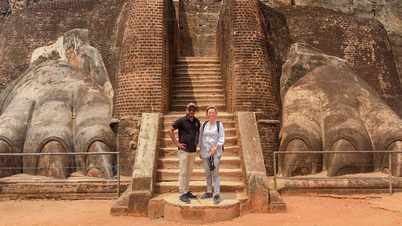 Sigiriya a Minneriya z Colomba (2 dny)