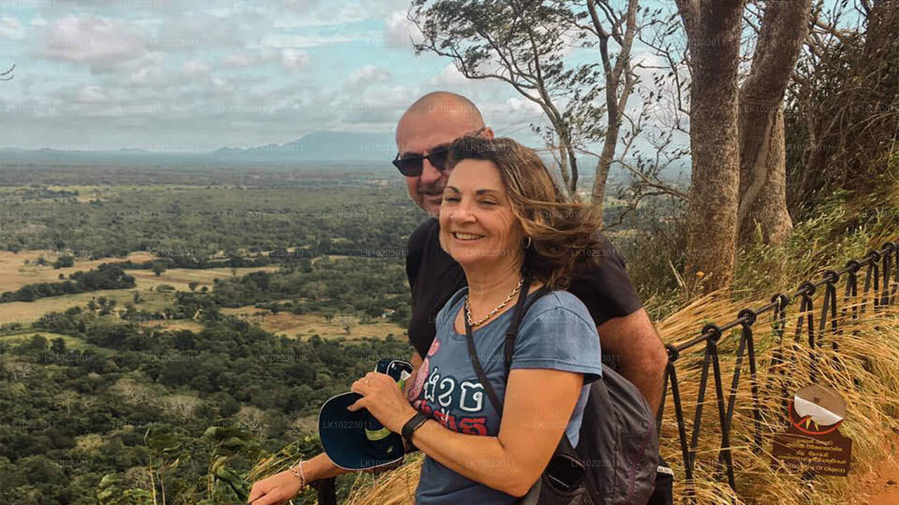Sigiriya a Minneriya z Negomba (2 dny)