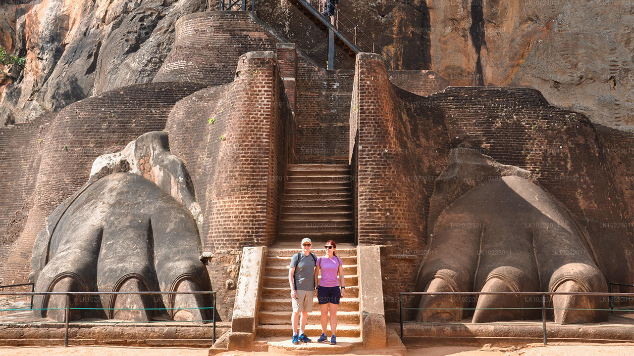 Sigiriya a Minneriya z Negomba (2 dny)