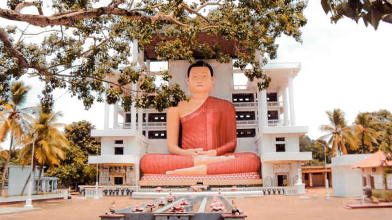 Chrámy a divočina z Negomba (2 dny)