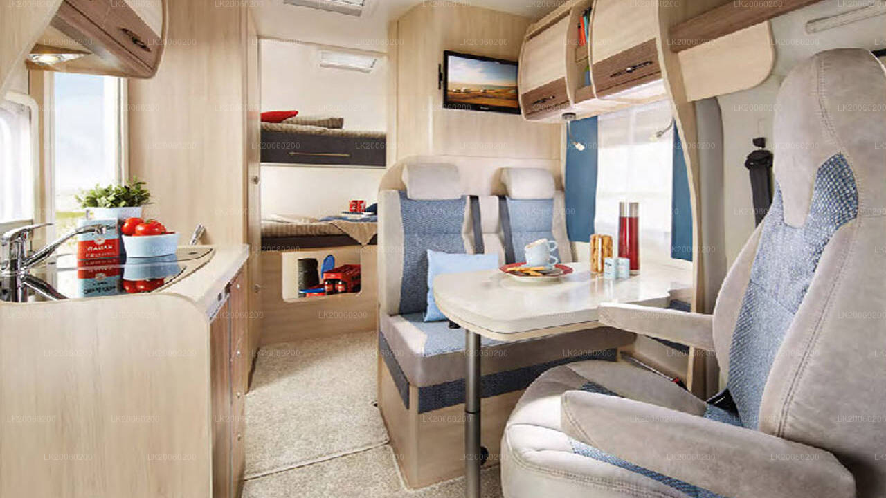 Půjčovna obytných vozů s řidičem (Hobby Siesta A70 GM)