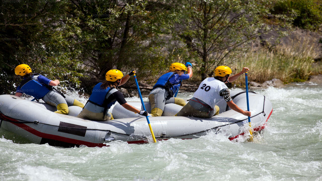 Rafting na divoké vodě z Colomba