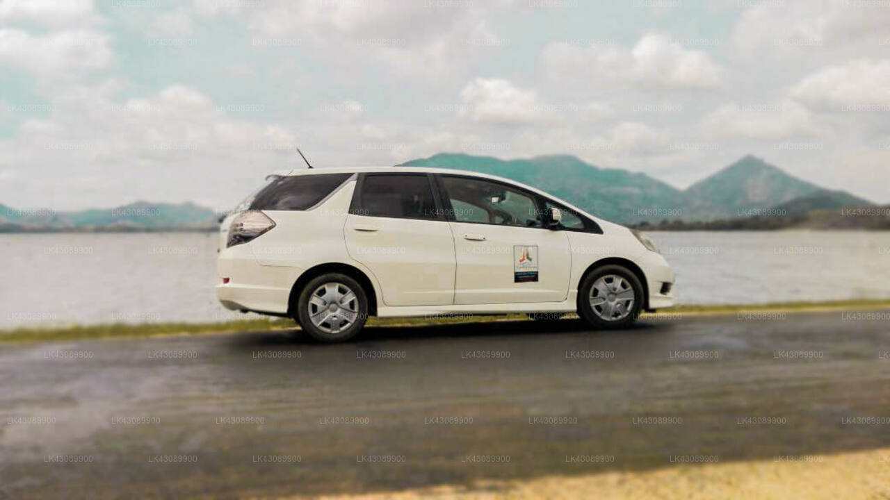 Transfer between Colombo Airport (CMB) and Taragala Place, Kalametiya