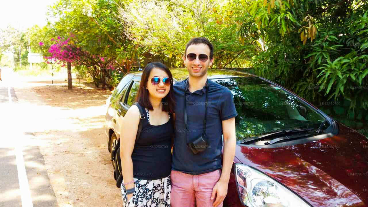 Transfer between Colombo Airport (CMB) and Thalduwa Island Villas, Ahangama