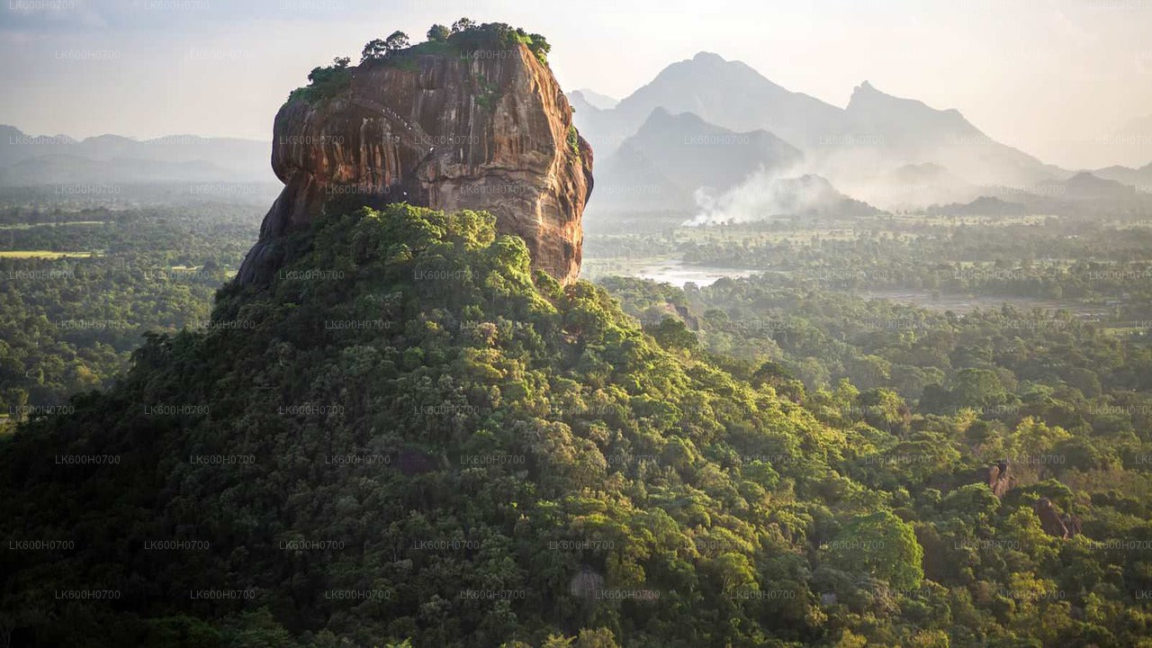 Prohlídka skály a vesnice Sigiriya z Colomba