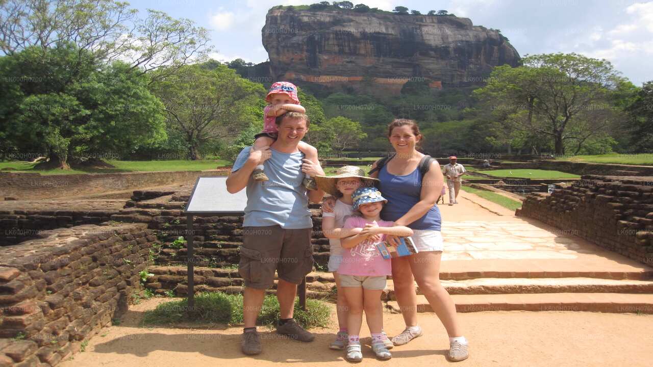 Prohlídka skály a vesnice Sigiriya z Colomba