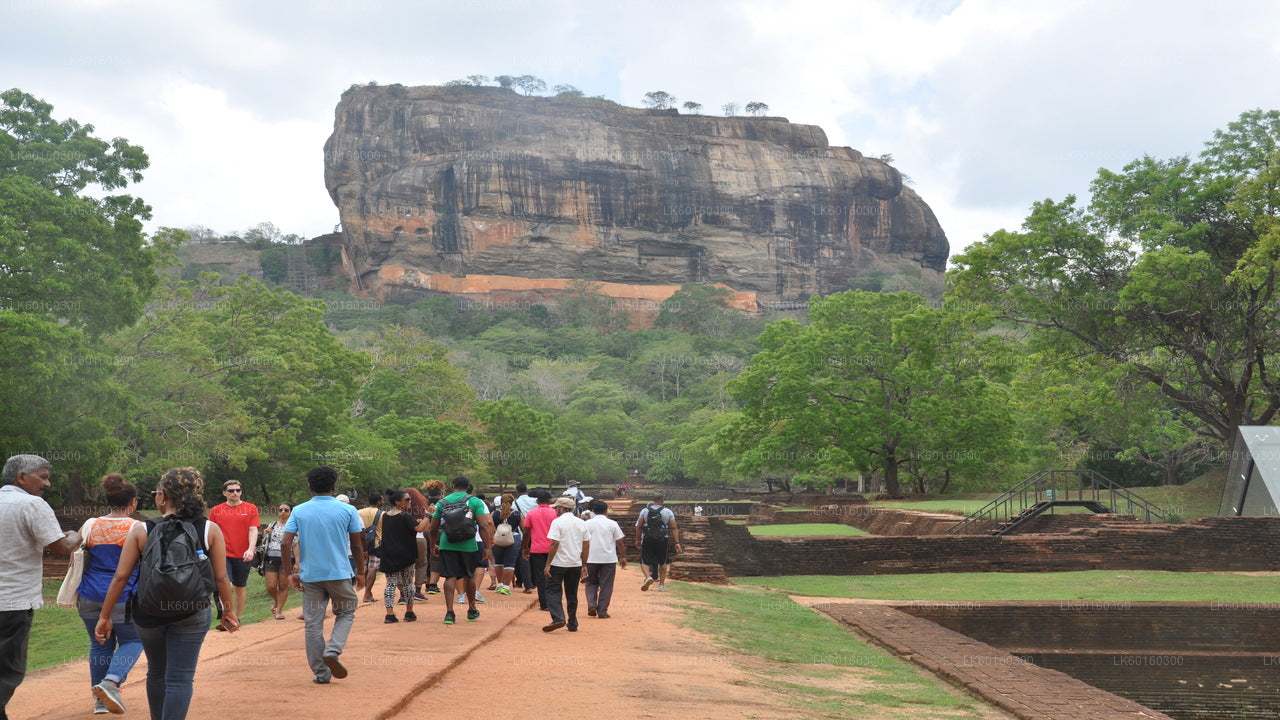 Jeskyně Sigiriya a Dambulla z Kalutara